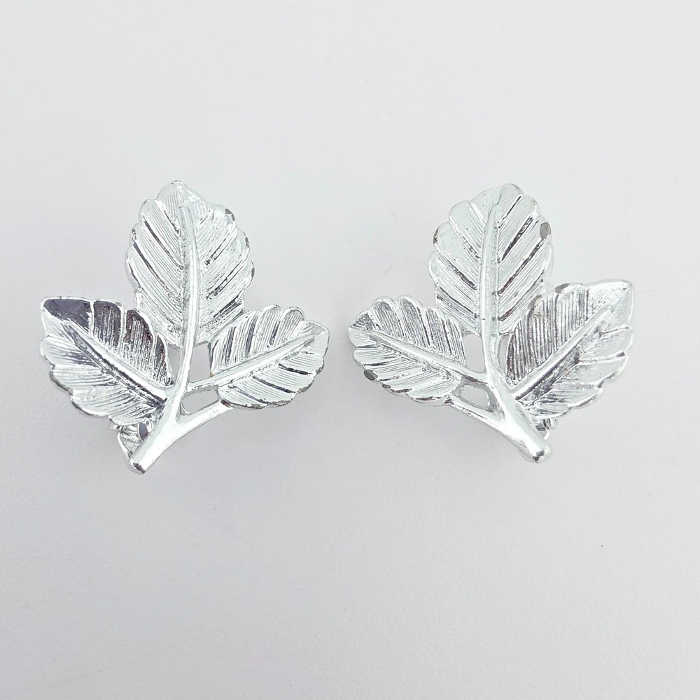 Vintage SARAH COVENTRY Clip-On Earrings Textured Leaf Mid-Century Silver Plate